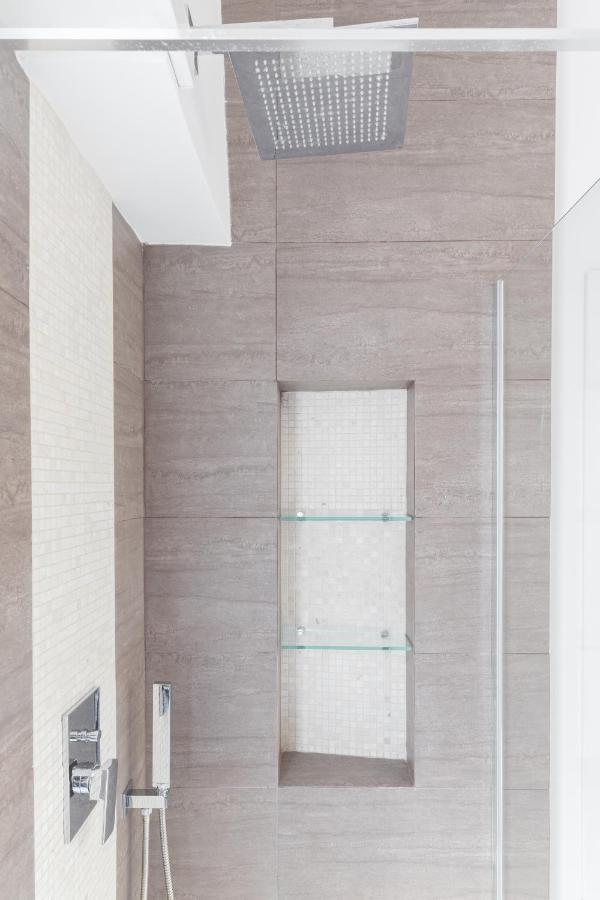 Amoretti Apartment, 6 Persone, 3 Camere, 2 Bagni, Balcone, Wi-Fi, Metro B Monti Tiburtini โรม ภายนอก รูปภาพ