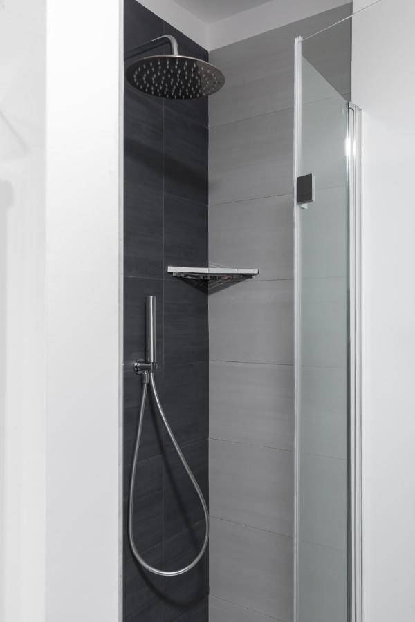 Amoretti Apartment, 6 Persone, 3 Camere, 2 Bagni, Balcone, Wi-Fi, Metro B Monti Tiburtini โรม ภายนอก รูปภาพ