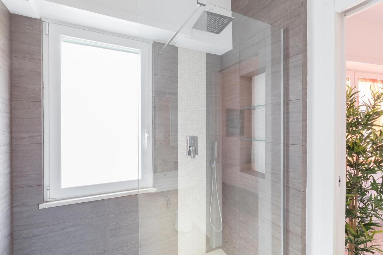 Amoretti Apartment, 6 Persone, 3 Camere, 2 Bagni, Balcone, Wi-Fi, Metro B Monti Tiburtini โรม ภายนอก รูปภาพ
