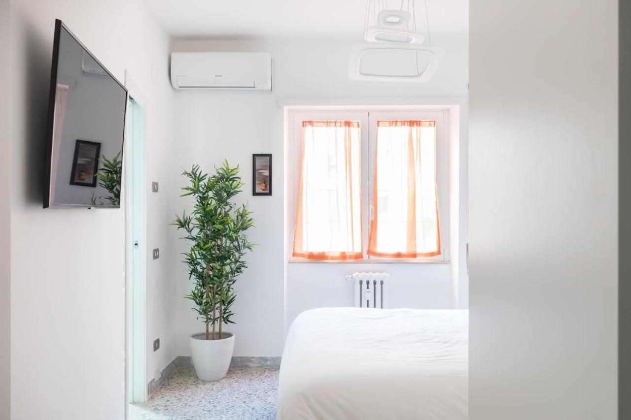Amoretti Apartment, 6 Persone, 3 Camere, 2 Bagni, Balcone, Wi-Fi, Metro B Monti Tiburtini โรม ภายนอก รูปภาพ