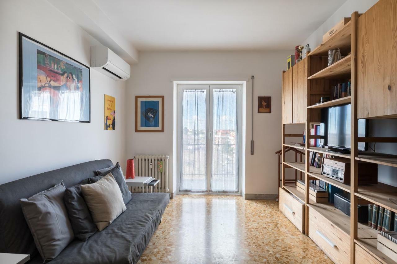 Amoretti Apartment, 6 Persone, 3 Camere, 2 Bagni, Balcone, Wi-Fi, Metro B Monti Tiburtini โรม ภายนอก รูปภาพ